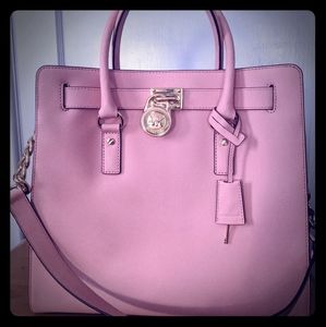 ✨Michael Kors handbag✨